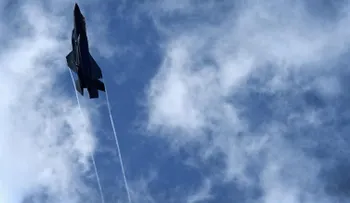 Aviones de guerra F-35 de EE.UU. entrenan cerca de Rusia