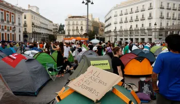 Acampada en la Puerta del Sol reclama viviendas dignas y el fin de los desahucios