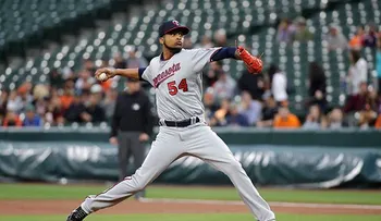 Ervin Santana pintó de blanco  a los Orioles
