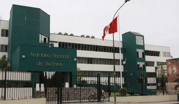 Comienzan entrega de fondo de pensiones a profesores jubilados