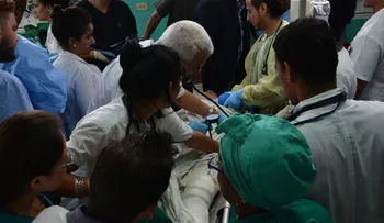Sobrevivientes accidente en Cuba están en riesgo vital; una está consciente; murieron 108 personas