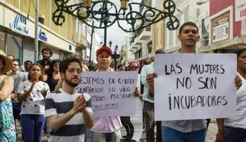 República Dominicana aprueba penas de hasta 3 años para quien aborte