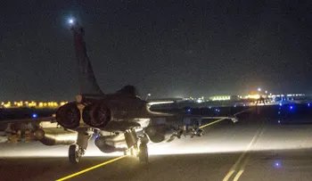 Francia golpea masivamente posiciones de ISIS en Siria