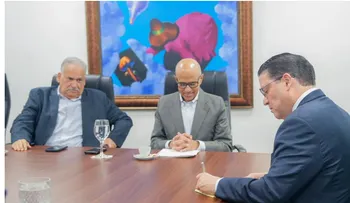 Eduardo Sanz Lovatón lidera reunión por suministro