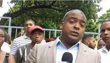 Técnicos reclaman pagos en la Junta del Distrito