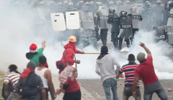 En Honduras inician recuento de actas, pero continúan protestas contra un presunto fraude
