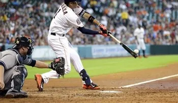 Novato Correa anota carrera del triunfo por los Astros 