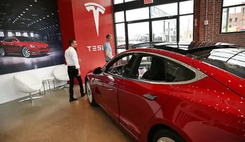 Tesla, con problemas para entregar sus autos