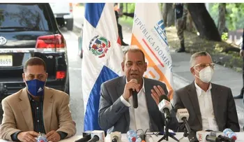 Obras Públicas deja oficialmente abierto el tránsito por reacondicionado puente Juan Bosch