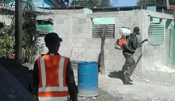 MOPC fumiga más de 8 mil viviendas en sectores de Haina