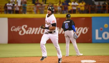 Las Aguilas no encuentran forma de ganar