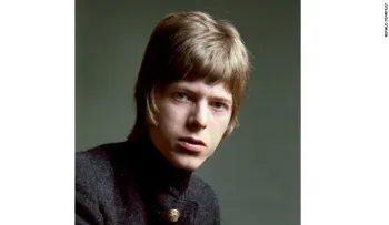 Las fotos nunca antes vistas de David Bowie: un joven artista en plena fama