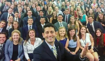 ¿Qué hay de malo en esta foto? Demócratas responden a selfie poco diversa de Paul Ryan