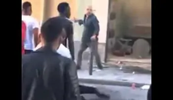 20 delincuentes intentan asaltar un "kebab", pero el dueño resultó "duro de matar"