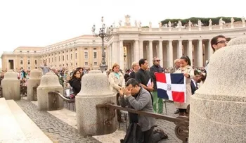 Peregrinos criollos oran contra la Barrick en el Vaticano