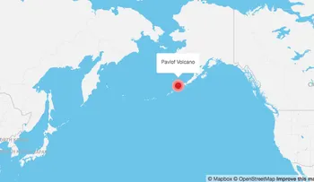 El volcán Pavlof entra en erupción en Alaska y provoca advertencias de vuelo