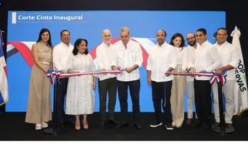 Presidente Abinader inaugura polideportivo, museo y club deportivo