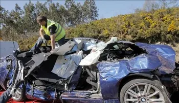 4 personas mueren durante choque de dos motores y un carro