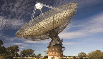 ¿Nos hacen señales? Registran ondas de radio misteriosas fuera de la Vía Láctea