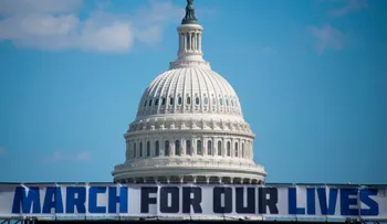 Sobrevivientes de Parkland presionan a Washington por más control de armas, un día antes de la Marcha por Nuestras Vidas