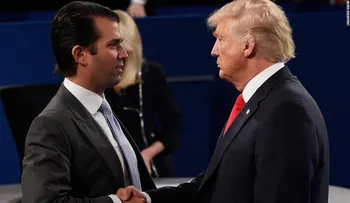 Correo electrónico buscó dirigir campaña de Trump hacia documentos de WikiLeaks