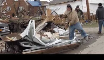 Al menos tres muertos en EEUU por tormentas y tornados (VIDEO)