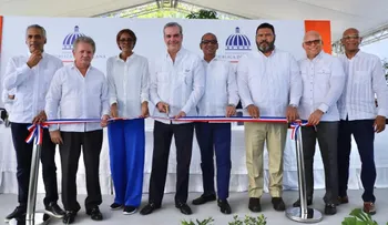 Presidente Abinader inaugura carretera Las Yayas-El Mamey en provincia La Altagracia