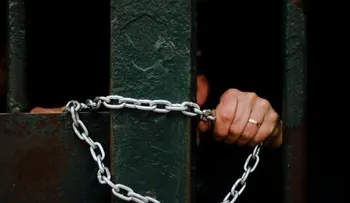 Argentina: un hombre mantuvo a su esposa e hijo encerrados durante 6 años