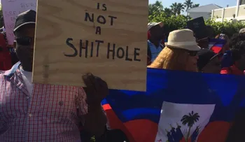 Centenares de haitianos se congregan cerca de Mar-a-Lago para exigir disculpas a Trump