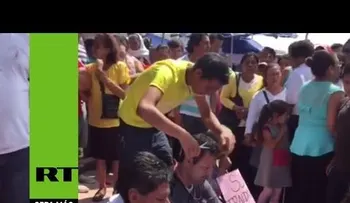 México: Rapan y humillan a maestros "traidores" por no participar de una huelga (VIDEO)