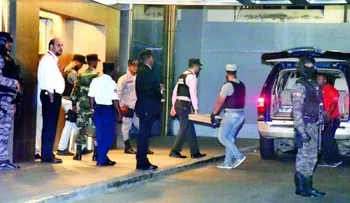 Procuraduría se lleva 25 cajas de documentos y varios servidores de la oficina de Odebrecht