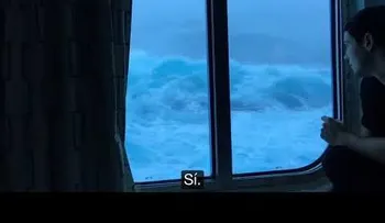 Un pasajero capta las terribles olas gigantescas en un crucero