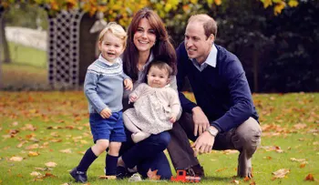 Difunden la foto navideña de los duques de Cambridge con sus hijos