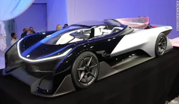 Un poco conocido competidor de Tesla presenta el prototipo de su súperauto