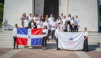 Ganadería fortalecerá programa sanitario; deposita ofrenda Floral