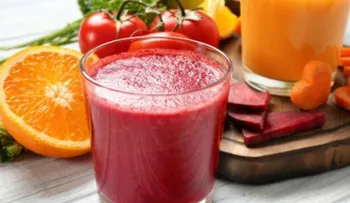 Las 7 poderosas razones por las que debes tomar jugo de tomate