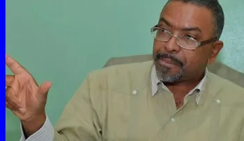 Conductor embriagado choca tres autos y trata de impactar agentes AMET 