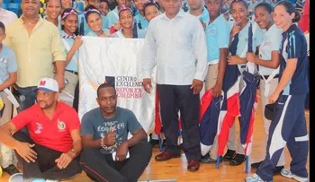 Centro educativo gana eliminatoria Marcha Escolar