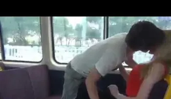 Un chico más atrevido de la cuenta 