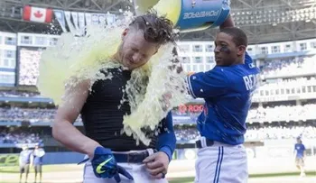 Donaldson llega a 41 jonrones y da triunfo a Azulejos