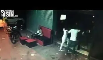 Un aparente enfermo mental entra disparando a discoteca de SFM