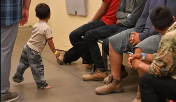 Las duras opciones para padres que crucen la frontera a EE.UU con sus hijos