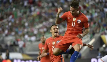 Chile humilla a México: el campeón defensor golea camino a semifinales