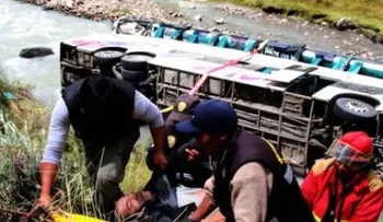Perú: Mueren 23 en accidente carretero en sureste andino