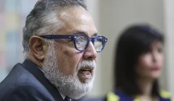 Industriales dicen harían despidos masivos por aumento 20% al salario mínimo