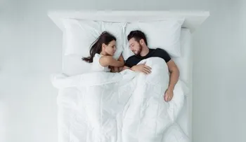 Dormir en pareja hace bien al sueño