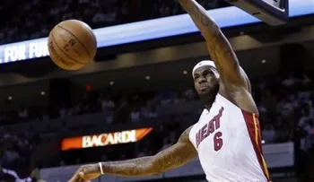 Permanencia de LeBron en la NBA depende de hijos