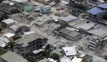 Presidente Correa anuncia medidas económicas por terremoto