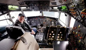 Viaje al pasado: el último vuelo del primer Boeing 727 de pasajeros de la historia