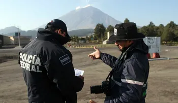 Encuentran restos humanos mezclados con ácido en varios contenedores en México